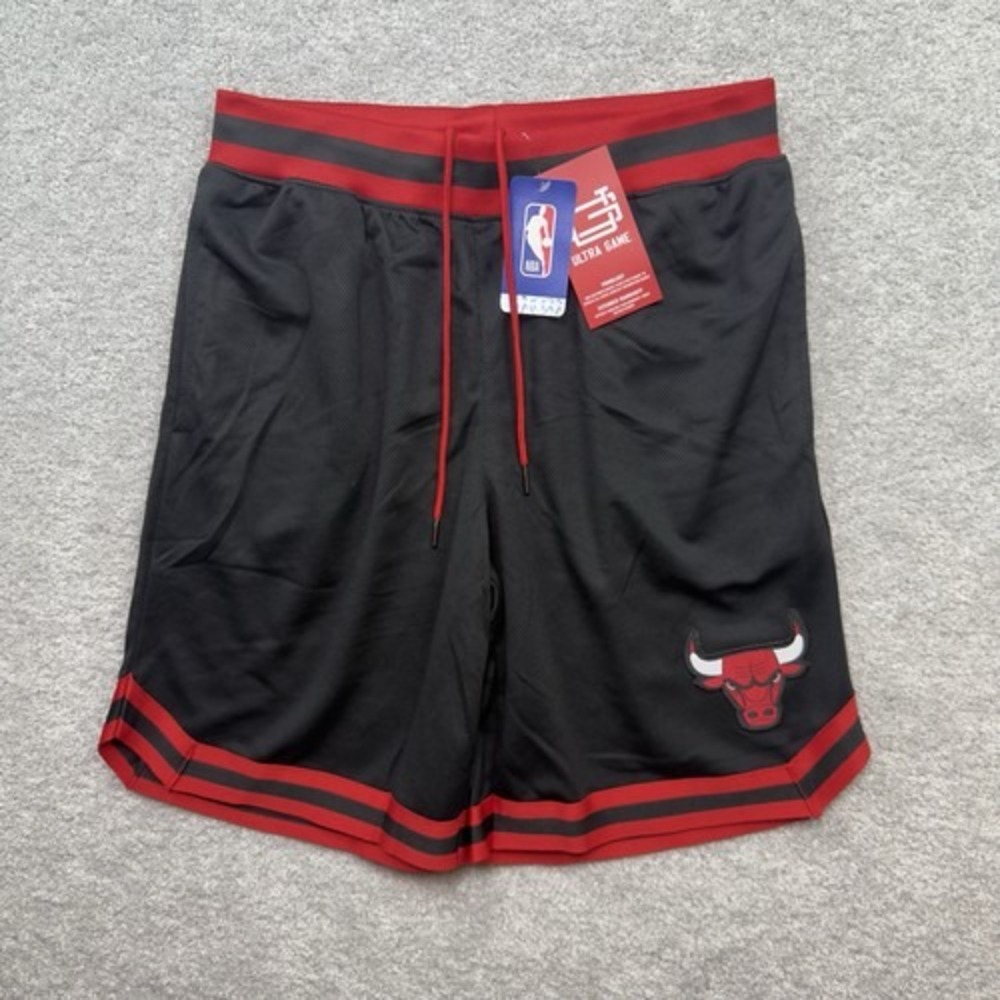 Ultra Game NBA Chicago Bulls Mens Large Black Red Mesh Basketball Shorts NWT